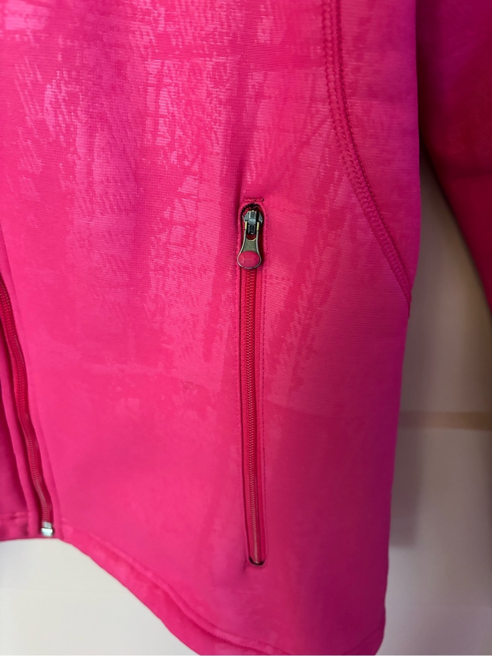 Under Armour Hot Pink Full Zip Activewear Jacket Y2K Medium - Picture 3 of 10